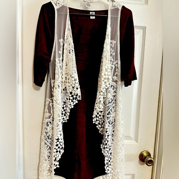 DELICATE SOFT FEMININE lace sheer vest - Picture 1 of 9